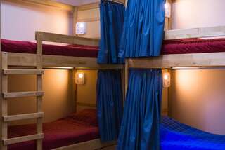 Хостелы Dream Hostel Zaporizhia Запорожье Кровать в общем 8-местном номере-2
